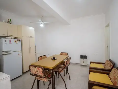 Departamento de 2 dormitorios a mts de Av Freyre.