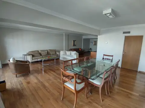 Departamento en Venta de 6 ambientes