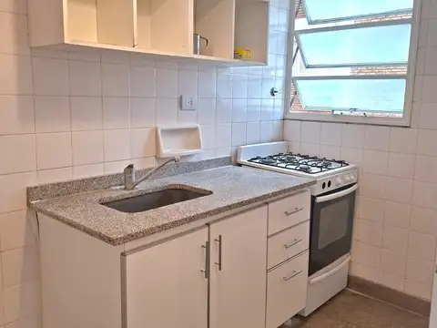 Juan José Paso 200, Piso 6