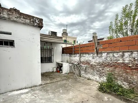 Casa con patio | pasillo exclusivo