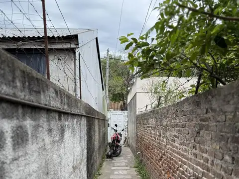 Casa con patio | pasillo exclusivo