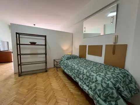 Rodríguez Peña e/ Lavalle y Avenida Corrientes