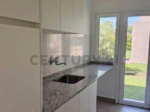 Casa en venta en Haras Santa Marìa