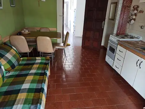 DEPTO 2 AMB. 1°PISO A LA CALLE PLENO CENTRO