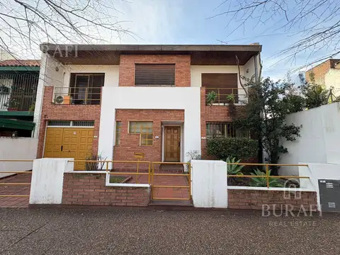 CASA FAMILIAR CUATRO HABITACIONES MAS ESCRITORIO