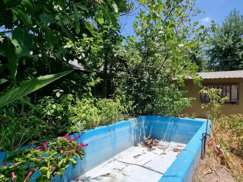 Dr. Pirovano entre Av. Madero y la Fontaine al 6800