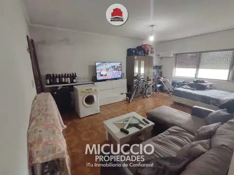 Departamento en venta, Tapia de Cruz 1169, 2°B, Escobar cento. PERMUTA