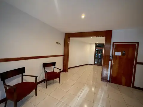 Hipolito Yrigoyen 2100, Piso 2