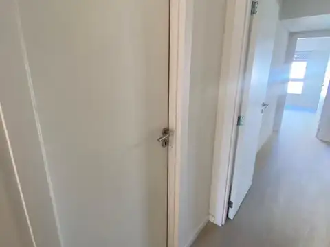 EXCELENTES SEMI - PISOS DE 3 AMBIENTES EN CONSTRUCCION EN SGTO CABRAL 49- R. MEJIA