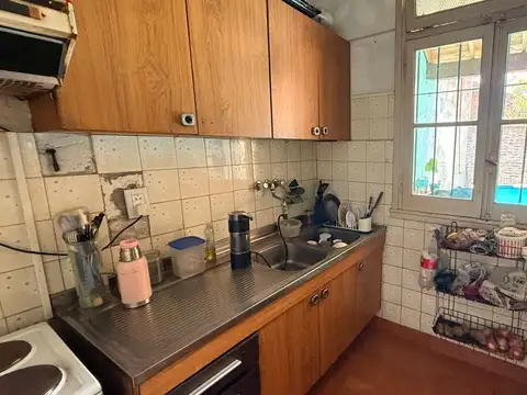 Casa 3 ambientes con 1 baño