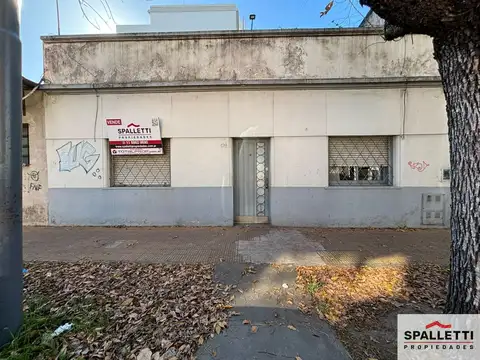 Casa en venta de 2 dormitorios c/ cochera en Caseros
