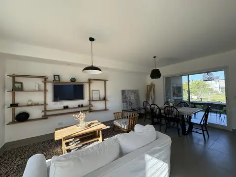 OPORTUNIDAD  - CASA A ESTRENAR EN DUPLEX -  DECS TORTUGAS