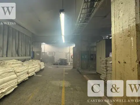 Depósito en aqluiler a 900 metros de Av. San martin y General Paz