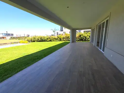 Casa en Venta 1 año