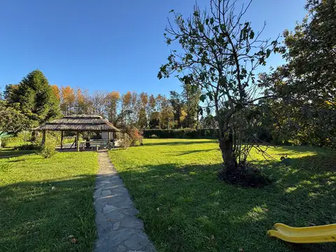 Casa 5 ambientes con 2 baños