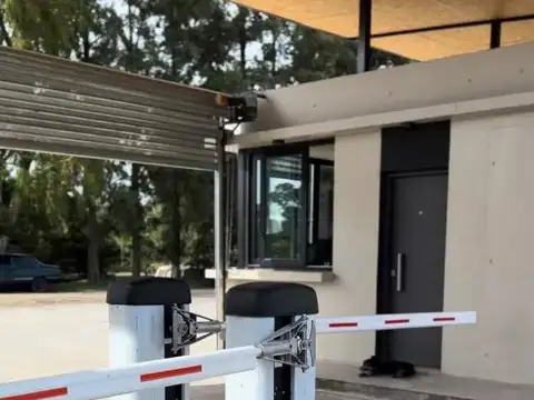 Terreno en Venta 20  mts Frente