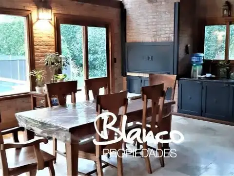 Casa 4 ambientes con 3 baños
