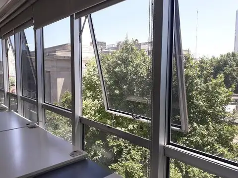 Oficina Monoambiente con 5 baños