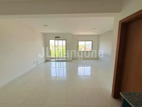 Departamento en Alquiler en Villa Luzuriaga, $ 400.000