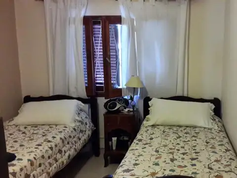 Casa 5 ambientes con 4 baños