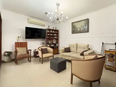 Casa en Venta en Monte Grande, USD 345.000
