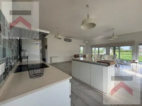 Casa en Alquiler al Oeste