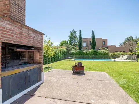 Casa en Alquiler en Laguna Del Sol, USD 2.100