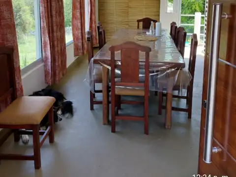 Casa 6 ambientes con 2 baños