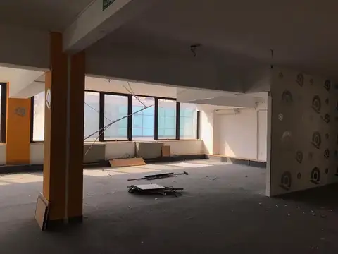 Oficina en Alquiler al Norte