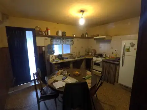 ### CASA EN VENTA / 3 DORMITORIOS / COCHERA / PATIO / JOSE C PAZ (A4380) ###