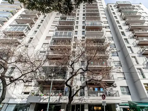 Avenida Teniente General Donato Álvarez 900, Piso 1