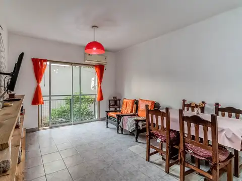 Departamento de 3 Ambientes en Venta. Flores. Seguridad 24hs.