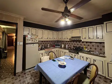 Casa 4 ambientes con 3 baños