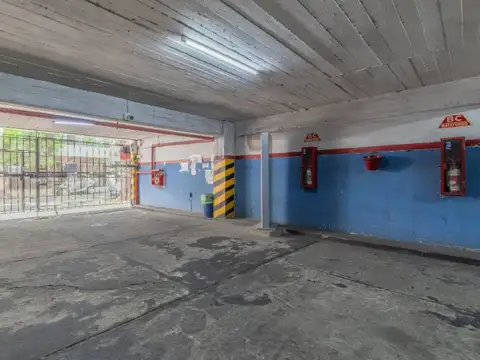 Venta Caballito Sur Cochera Cubierta Montacarga Piso Tres