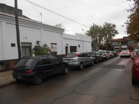 Oficina 4 ambientes con 2 baños