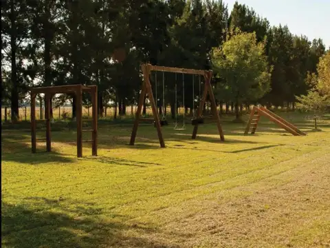 RBS. GRAN LOTE INTERNO/ESQUINA EN BARRIO LAS HOJAS, MARCOS P