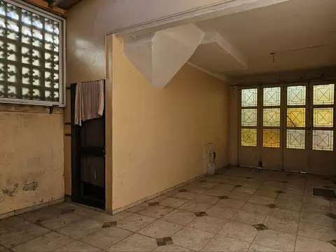 Casa 4 ambientes con 1 baño