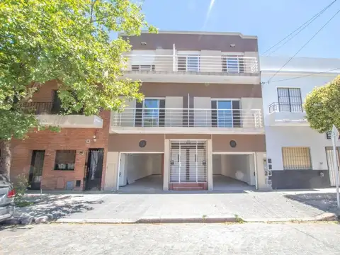 Venta Triplex 4 Ambientes Villa Devoto Jardín