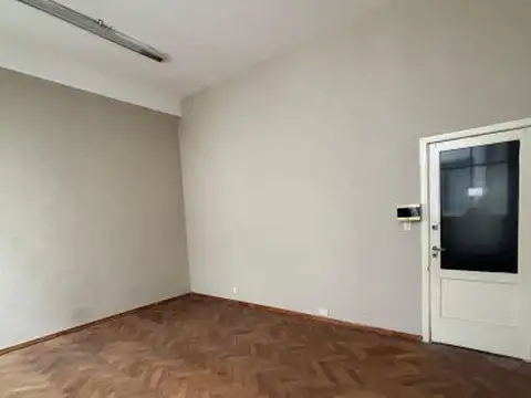 Oficina en Venta 64 años