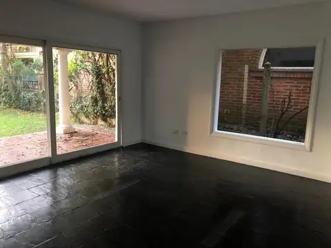 Casa 5 ambientes con 4 baños