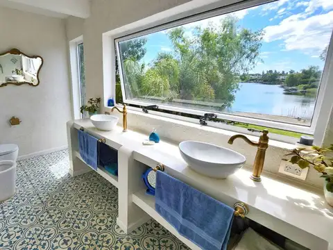 Casa en Alquiler de 4 dormitorios