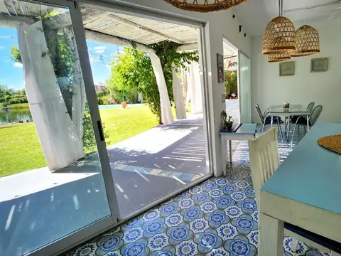 Casa 7 ambientes con 4 baños