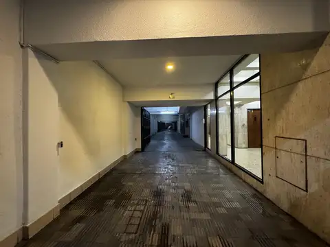 Cochera en venta Urquiza 1068