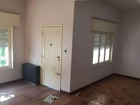 Casa en Venta en Castelar, USD 300.000