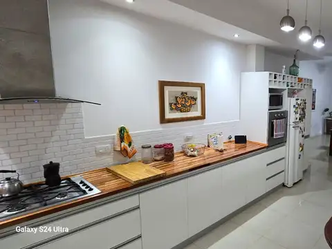 HERMOSA CASA EN VENTA, EN  RECONQUISTA , SANTA FE