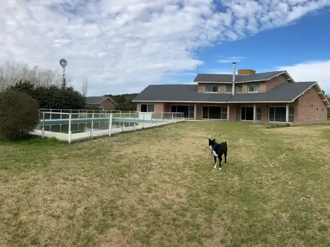 VENTA BENQUERENCIA IMPORTANTE CASA AL POLO