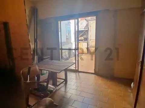 Venta Departamento 2 Dormitorios en PH a Reciclar | Barrio Martin, Rosario