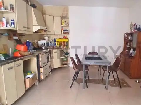 Zeballos 500, Piso 0