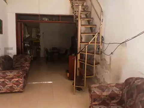 Venta Departamento 2 Dormitorios en PH a Reciclar | Barrio Martin, Rosario