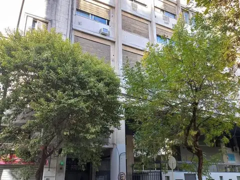 Adolfo Alsina al 1900 - Cocheras